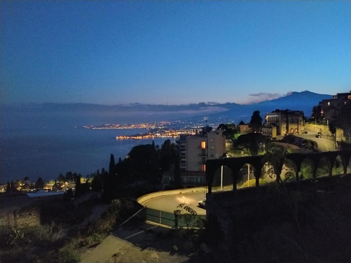 Blue Sky House Acomodação com café da manhã Taormina Exterior foto
