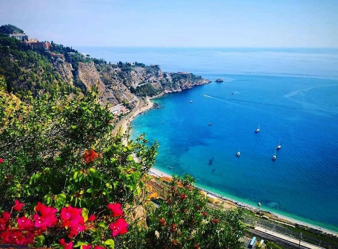Blue Sky House Acomodação com café da manhã Taormina Exterior foto