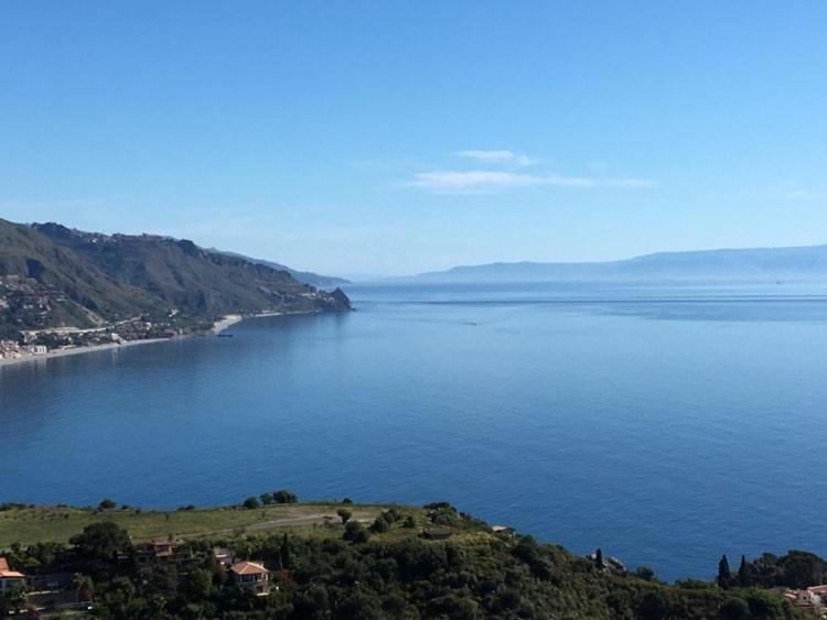 Blue Sky House Acomodação com café da manhã Taormina Exterior foto