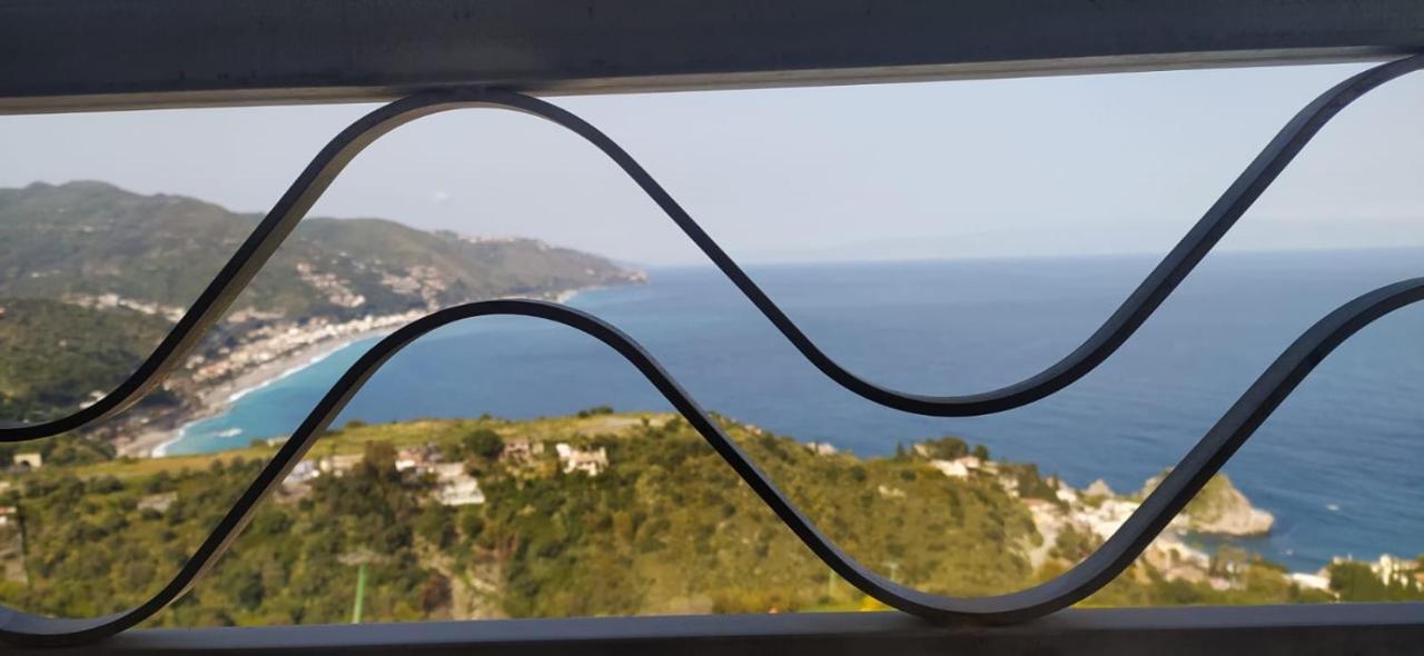 Blue Sky House Acomodação com café da manhã Taormina Exterior foto
