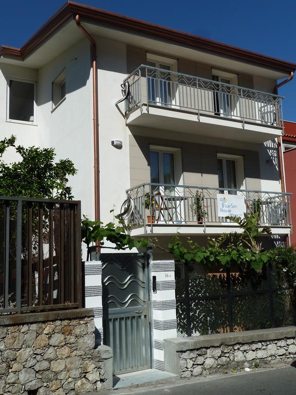 Blue Sky House Acomodação com café da manhã Taormina Exterior foto