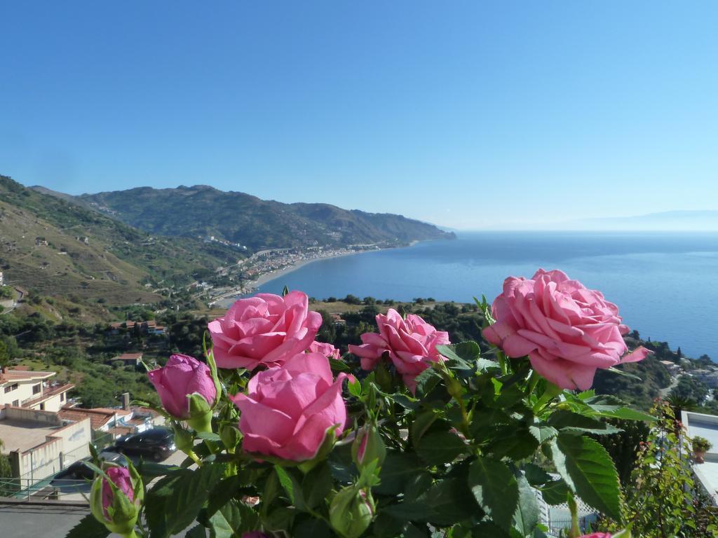 Blue Sky House Acomodação com café da manhã Taormina Exterior foto